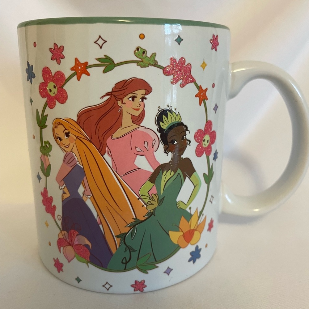 Disney Princess Mug of Ariel,Rapunzel and Tatiana. 29oz. Brand New.